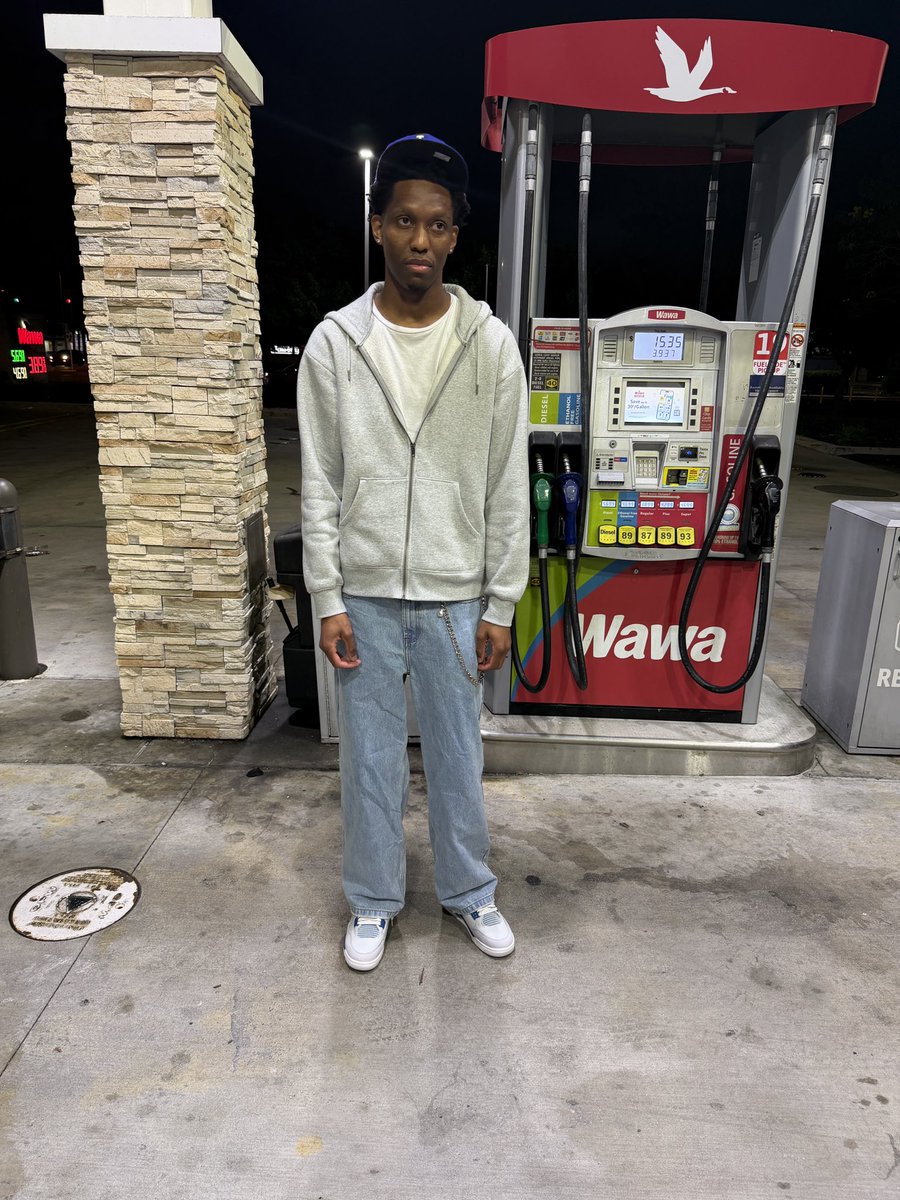 SCOOBYosc's tweet photo. Last Man Standing🧍🏾‍♂️ #OSC #207 https://t.co/bfDWmpc5q5