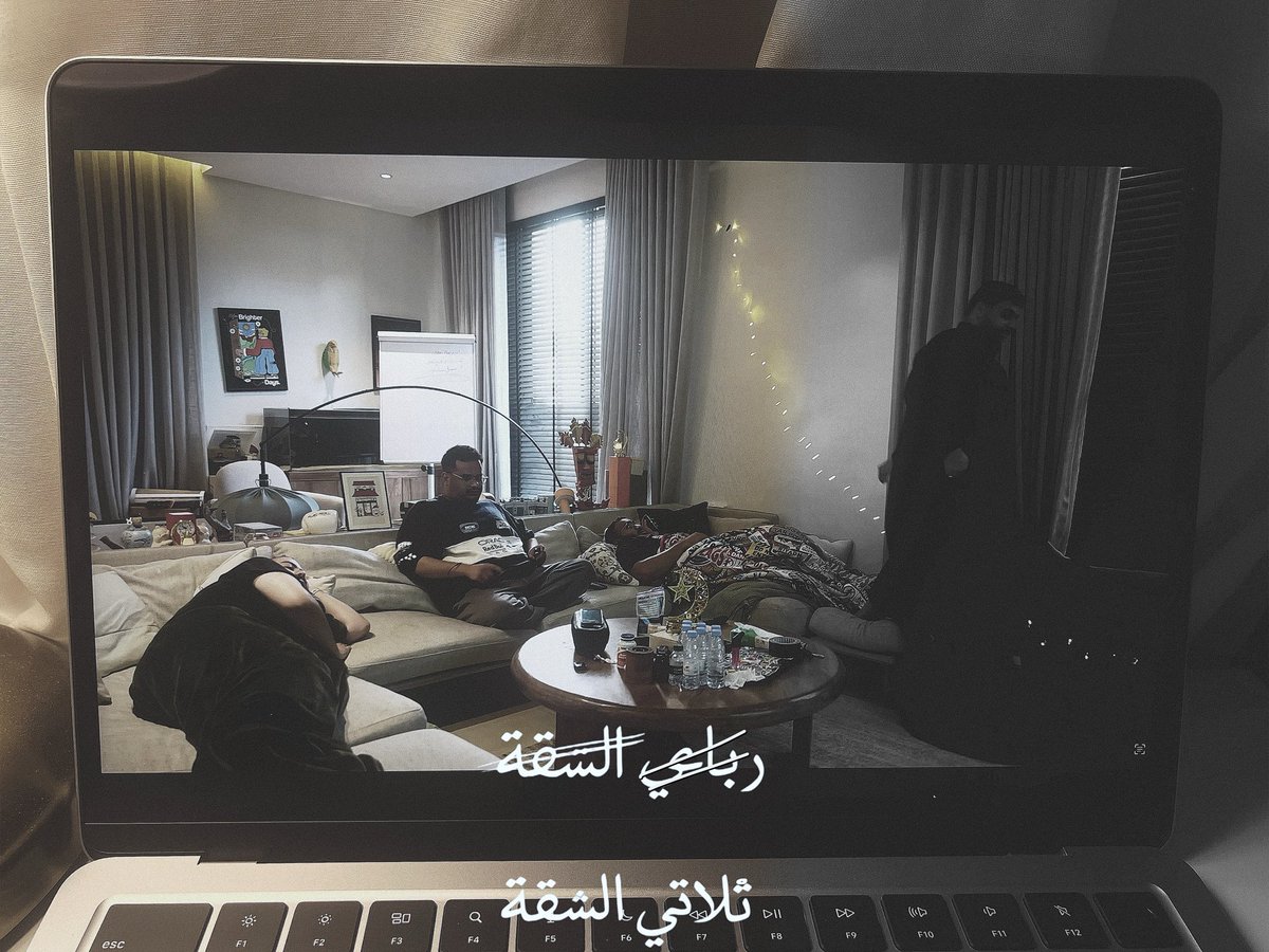 TheSillaa's tweet photo. لا تسألِ الدارَ عنْ من كان يسكُنها 
البابُ يُخبرُ أن القومَ قد رحلوا 

❤️‍🩹 https://t.co/34O2ui6tSD