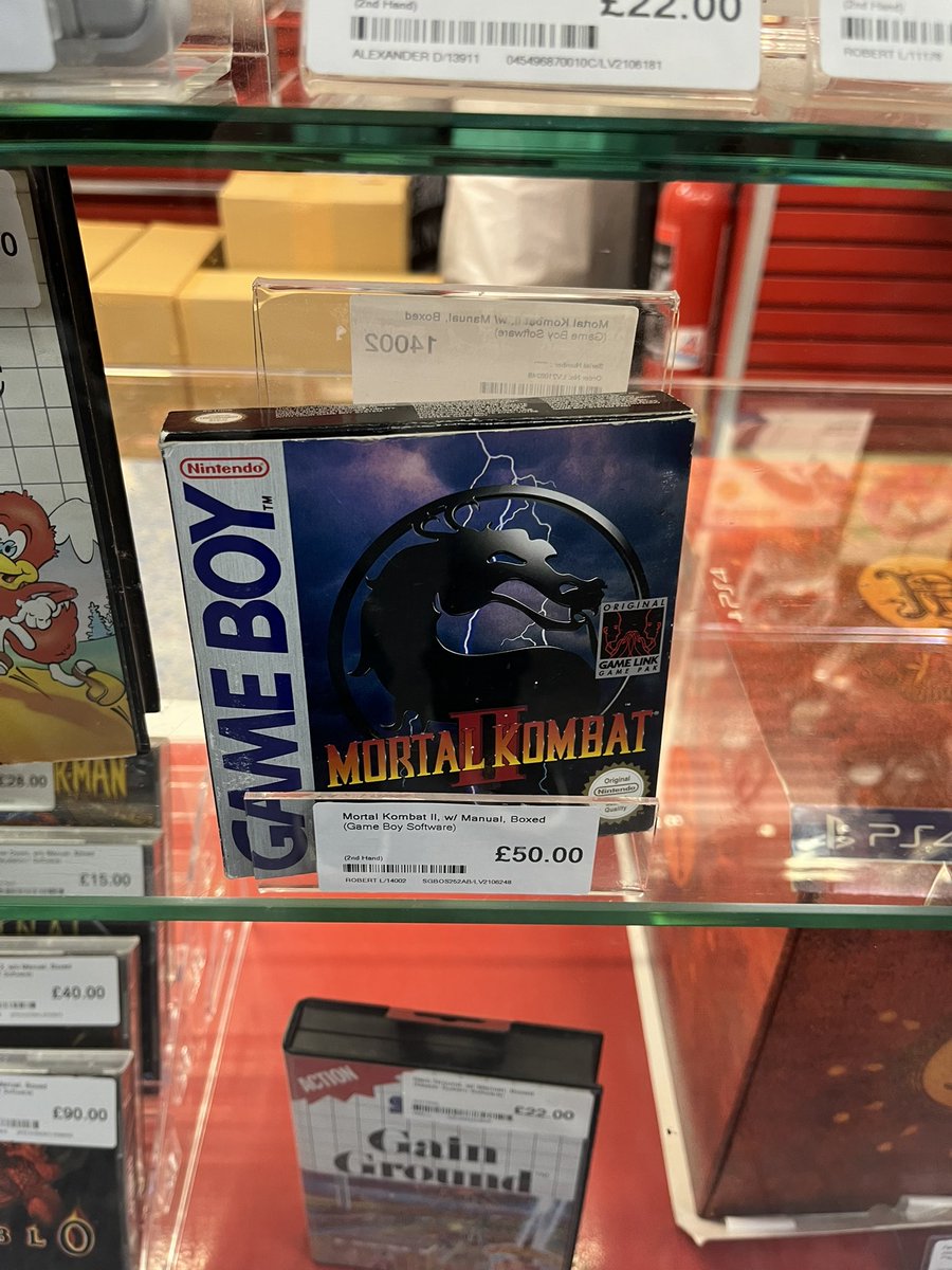 SupernerdsT's tweet image. Love the artwork of Mortal Kombat 2 on the original Gameboy 

#gameboy #mortalkombat #mortalkombat2 #gamersunite #retrogaming