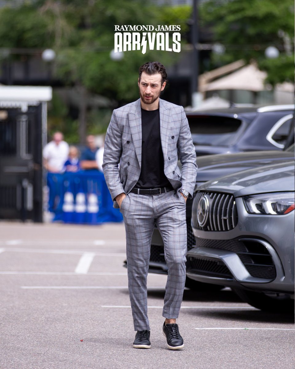 TBLightning's tweet photo. 3871 https://t.co/LuHQ1I0Jol