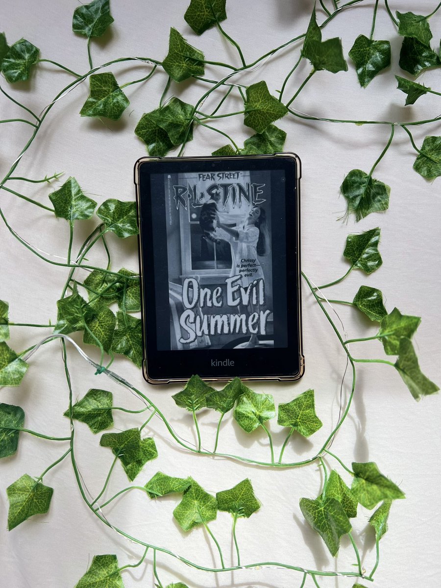 nina 📖 tweet media