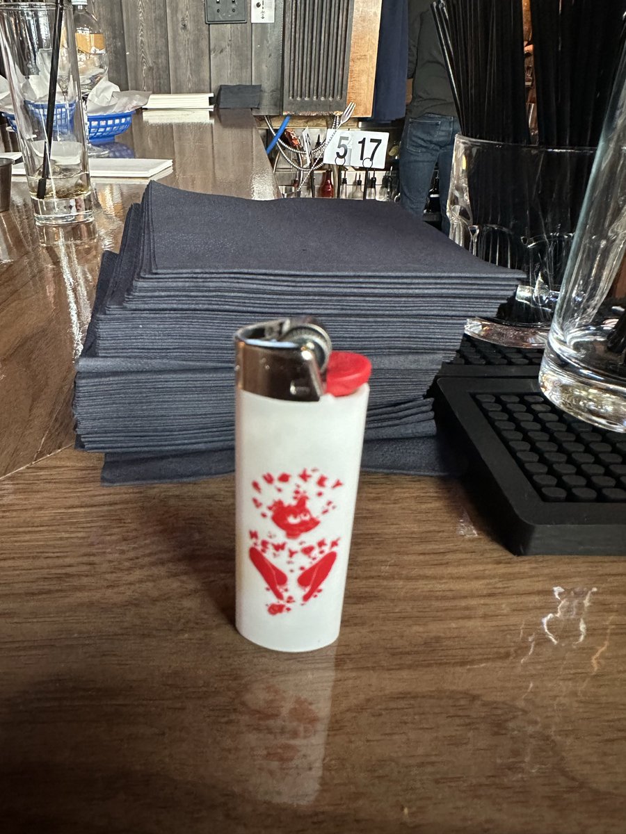 Normies in Shambles ™ tweet media