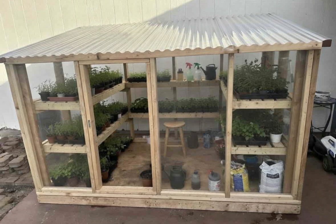 PeterPipPep's tweet photo. Just finished building this “seed house”. I built the one in the video. The other picture is an AI version that gave me the idea. https://t.co/mkNeveEdie