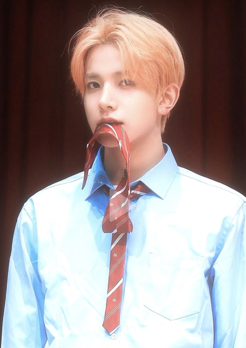 𝖤𝐒| tweet media