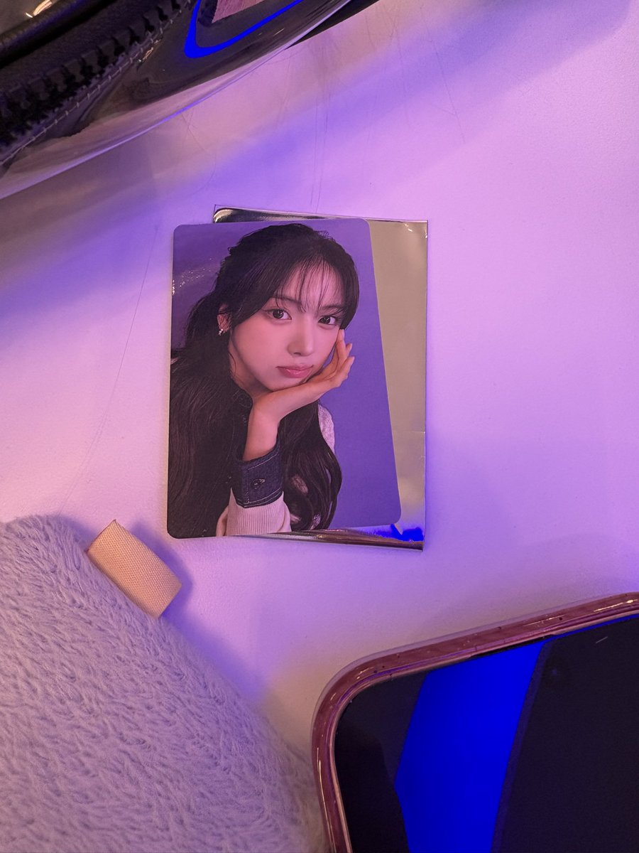 1994won's tweet photo. anyone at nmixx Toronto want to trade their haewon merch pc for Jiwoo? at venue! #nmixx https://t.co/15r86SVxMt