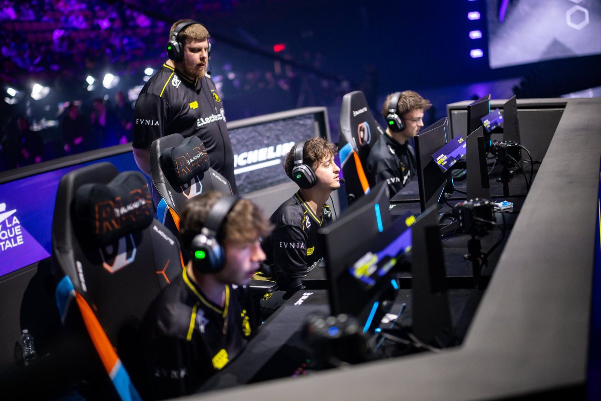 geecee ♡ tweet media