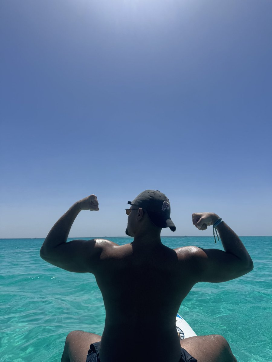 i332l's tweet photo. ☀️🌊🏄🏻‍♂️ https://t.co/TbNt5mlTfR