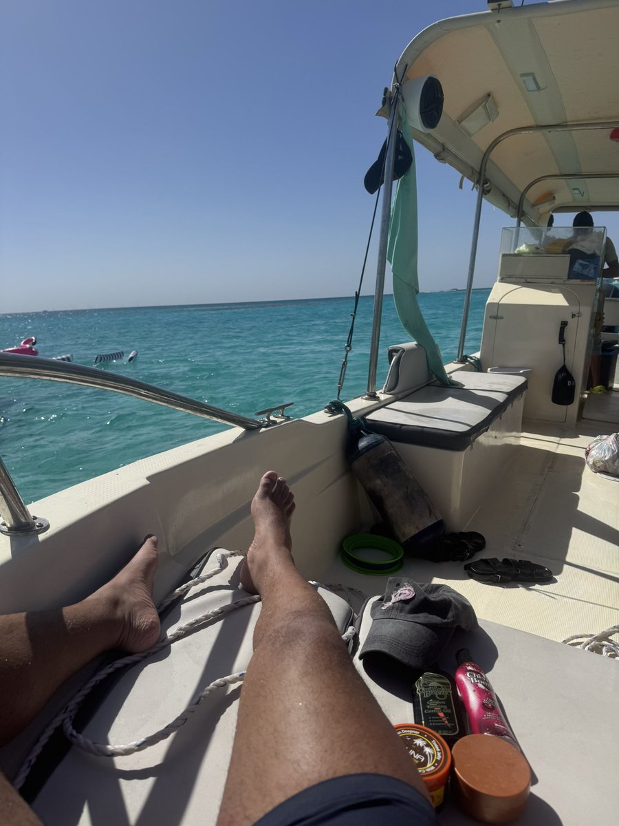 i332l's tweet photo. ☀️🌊🏄🏻‍♂️ https://t.co/TbNt5mlTfR