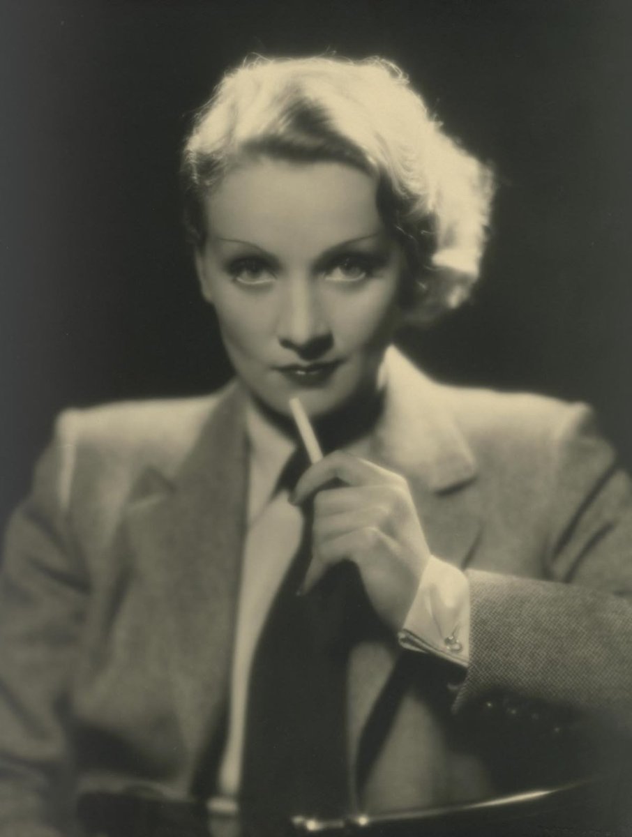 Distracted Film tweet media