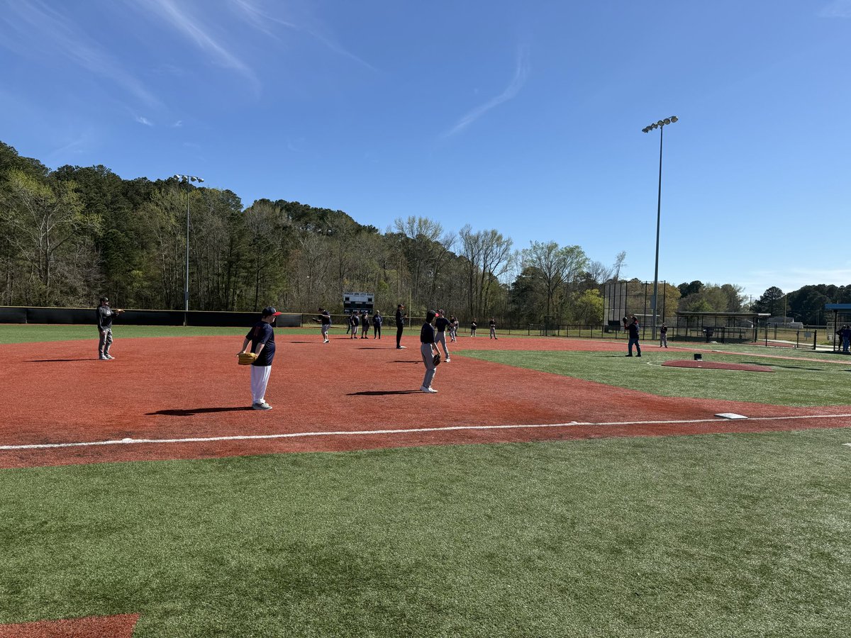 mikenicguy's tweet photo. @MLB @baseballhall opening day for senior challenge baseball in Virginia Beach.   Baseball at its purest https://t.co/MSJHIF2rdD