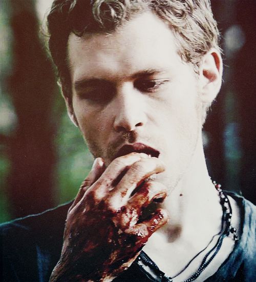 brinagosling's tweet photo. os melhores edits do klaus mikaelson com funk, a thread: https://t.co/O0Tq0F9aaP