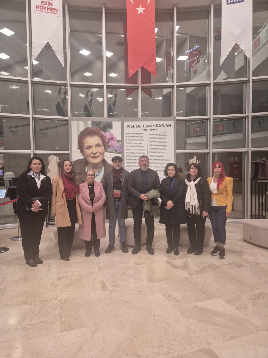 EngelsizCHP's tweet photo. Engelli Haklarından Sorumlu İl Başkan Yardımcımız Selahattin Erbaş ve komitemiz, Esa Engelliler Kültür Sanat ve Dayanışma Derneğinin düzenlediği engelli bireylerin oyununa katılım sağladı. https://t.co/jhvl5xa3OR