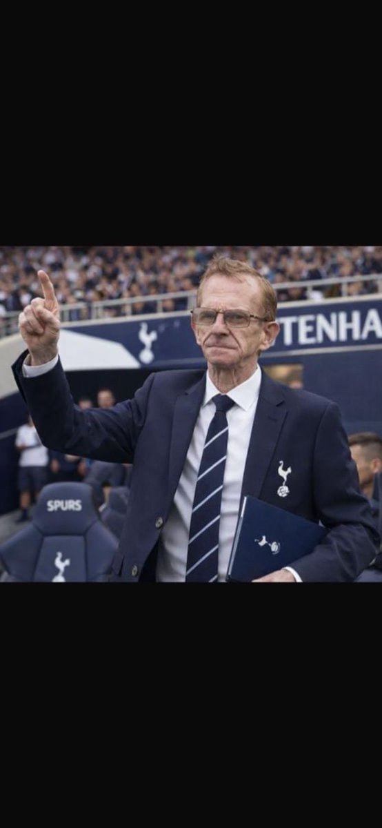 Chris & Angel Henry the Bulldog 🙏🏻🐾💔 tweet media