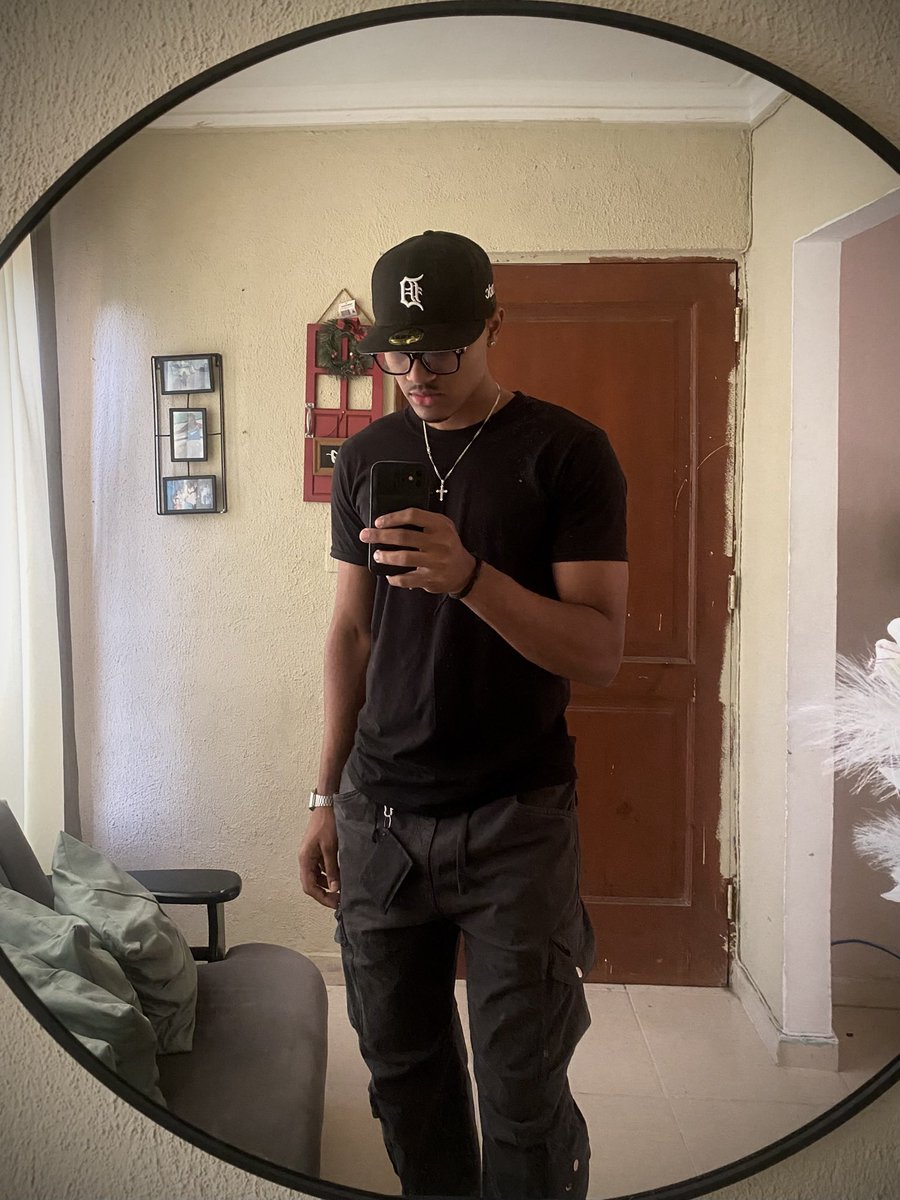 alxvlmdc 🥷🏽 tweet media