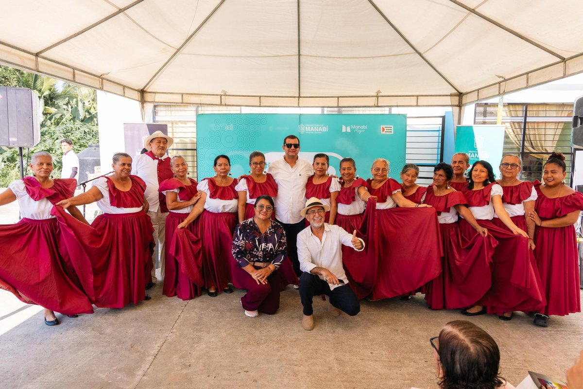 Leoorlandoa's tweet photo. Damos un paso firme para fortalecer la identidad de Manabí con la implementación de la Escuela de Amorfinos y Tradicional Oral en todos los cantones de la provincia. 

Más de 600 personas tendrán la oportunidad de aprender, crear y mantener viva esta expresión que forma parte de nuestra historia y orgullo montuvio, impulsando nuestras raíces y salvaguardando las tradiciones manabitas. 

Desde cada rincón de Manabí, seguimos construyendo cultura y oportunidades para todos.