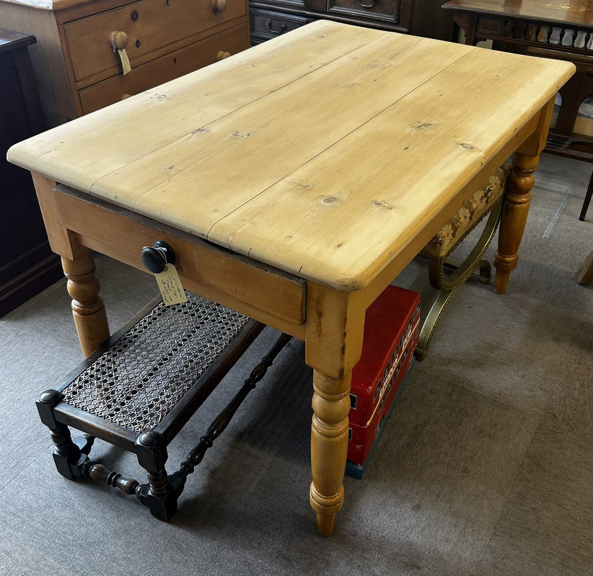 Matlock Antiques tweet media