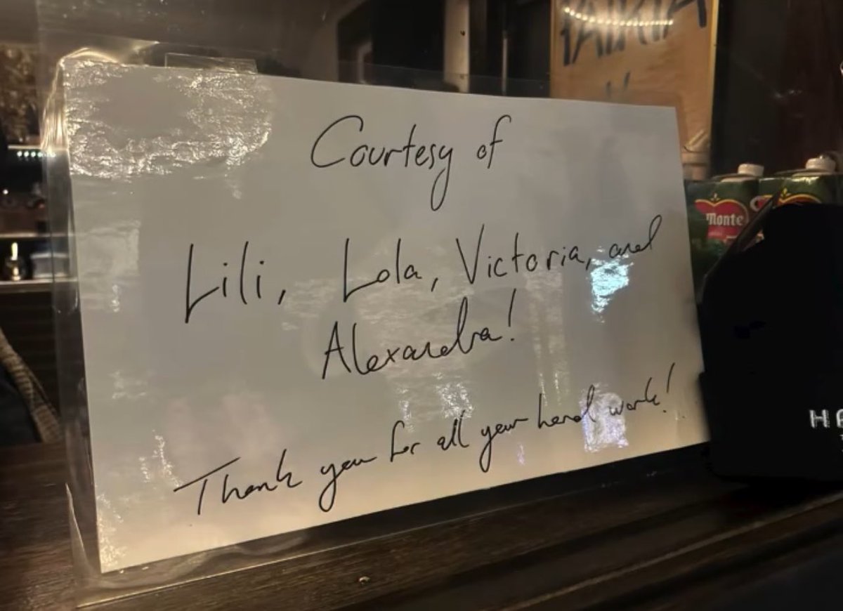 Lola Tung Brasil tweet media