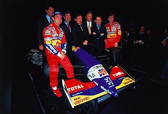 UnracedF1's tweet photo. Launch of the Jordan 195. In Canada the team would score almost maximum with Rubinho and Eddie both ending up on the podium! #F1 #RetroF1 https://t.co/5nJa7Er21F