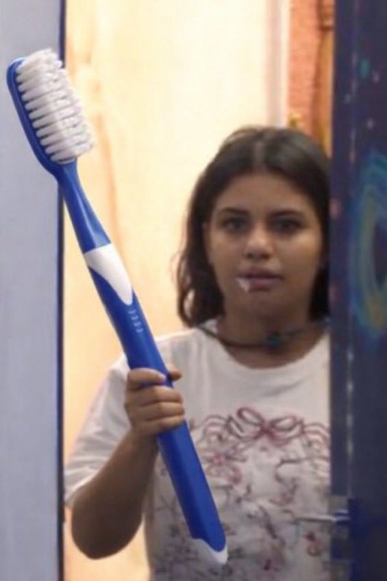 𝓟𝓮𝓮𝓱𝓻𝓭𝓲𝓭𝓸 tweet media