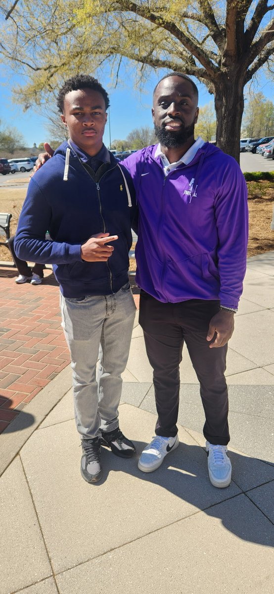 Evan Brown tweet media