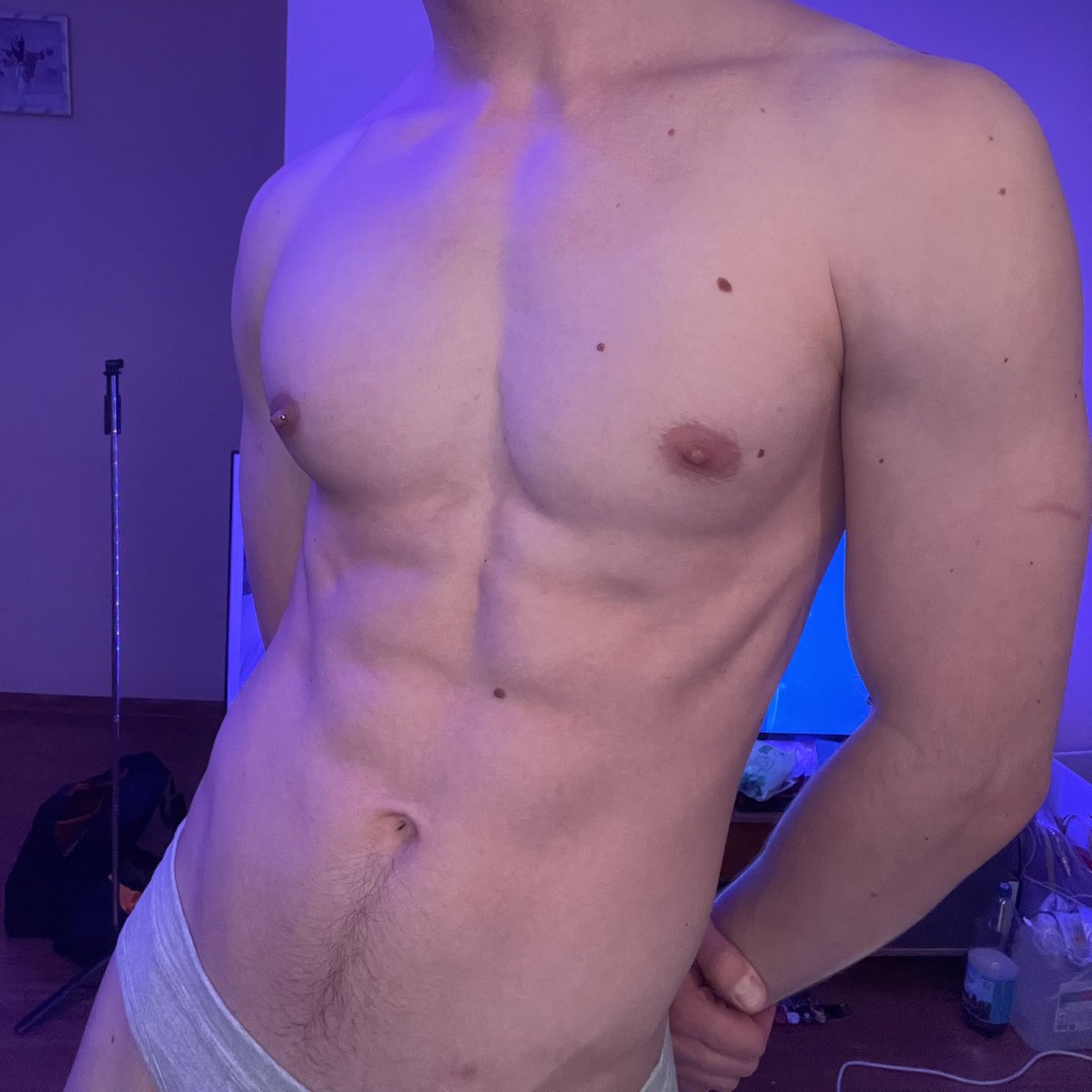 charnikovxxx tweet media