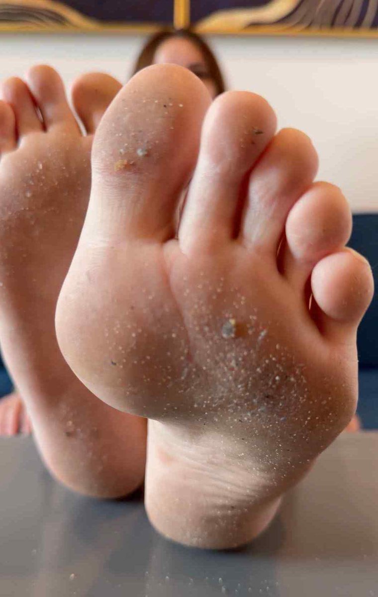 Leafy's Feet tweet media