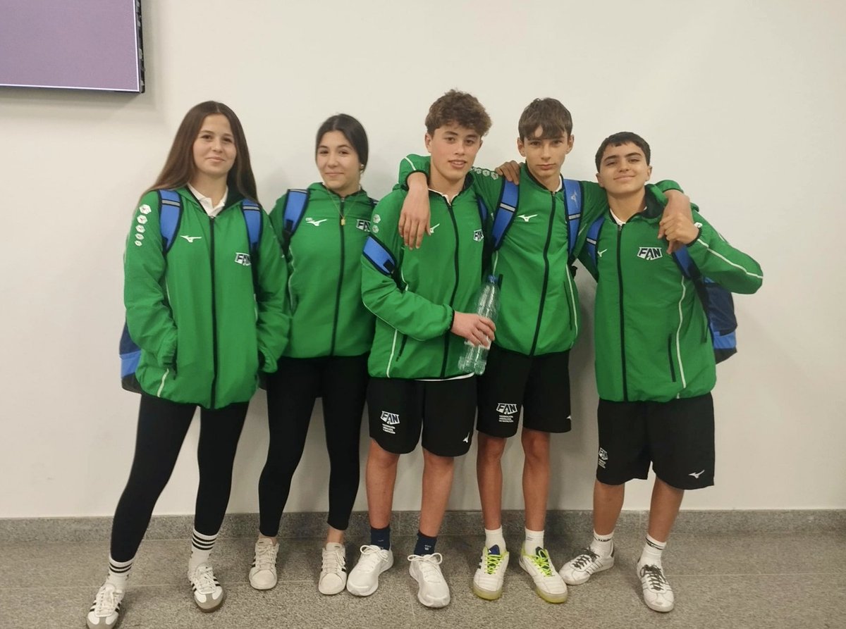 👏 𝗙𝗲𝗹𝗶𝗰𝗶𝘁𝗮𝗺𝗼𝘀 a Belén, Paloma, Gonzalo, Izan y Pepe por su gran 4º puesto en el Campeonato de España por FFTT 🇪🇸💚
💪 𝗘𝗻𝗵𝗼𝗿𝗮𝗯𝘂𝗲𝗻𝗮 chicos/as, el esfuerzo tiene recompensa. ¡A seguir! 🚀