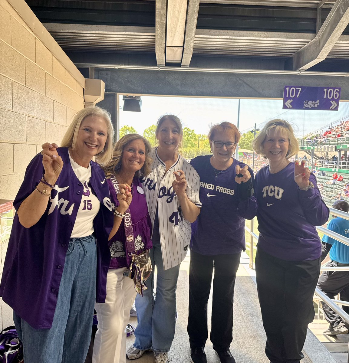 @TCUBaseballSisters tweet media