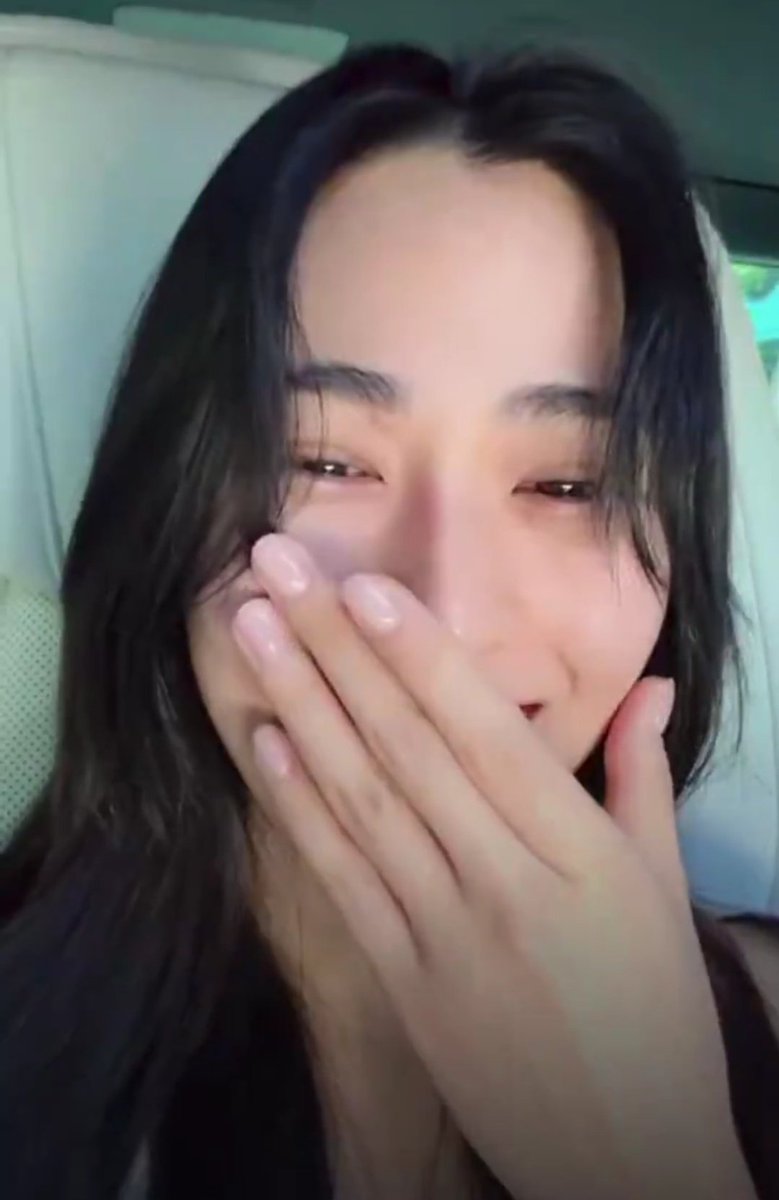 riojaneeer's tweet image. Lingy: Are we finally dating now? 
Ormita: Yea.
Lingy: Are you serious? You're my girlfriend for real? You're officially mine now? 
Ormita: I'm dead serious, you silly pudding. I'm yours and you're mine. 
Lingy: OH MY GOD.