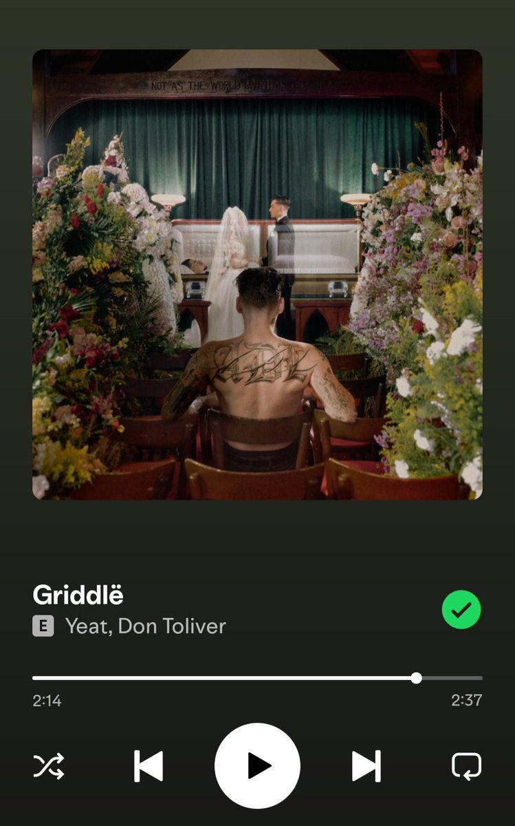 yeatfrequency 🛸 tweet media