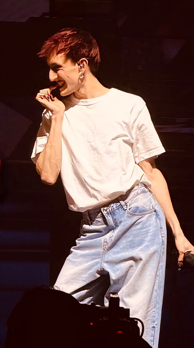 Laura 🧜‍♀️ tweet media