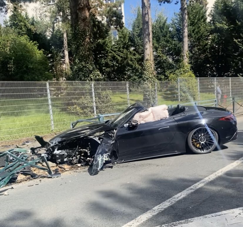 fish¹¹ tweet media