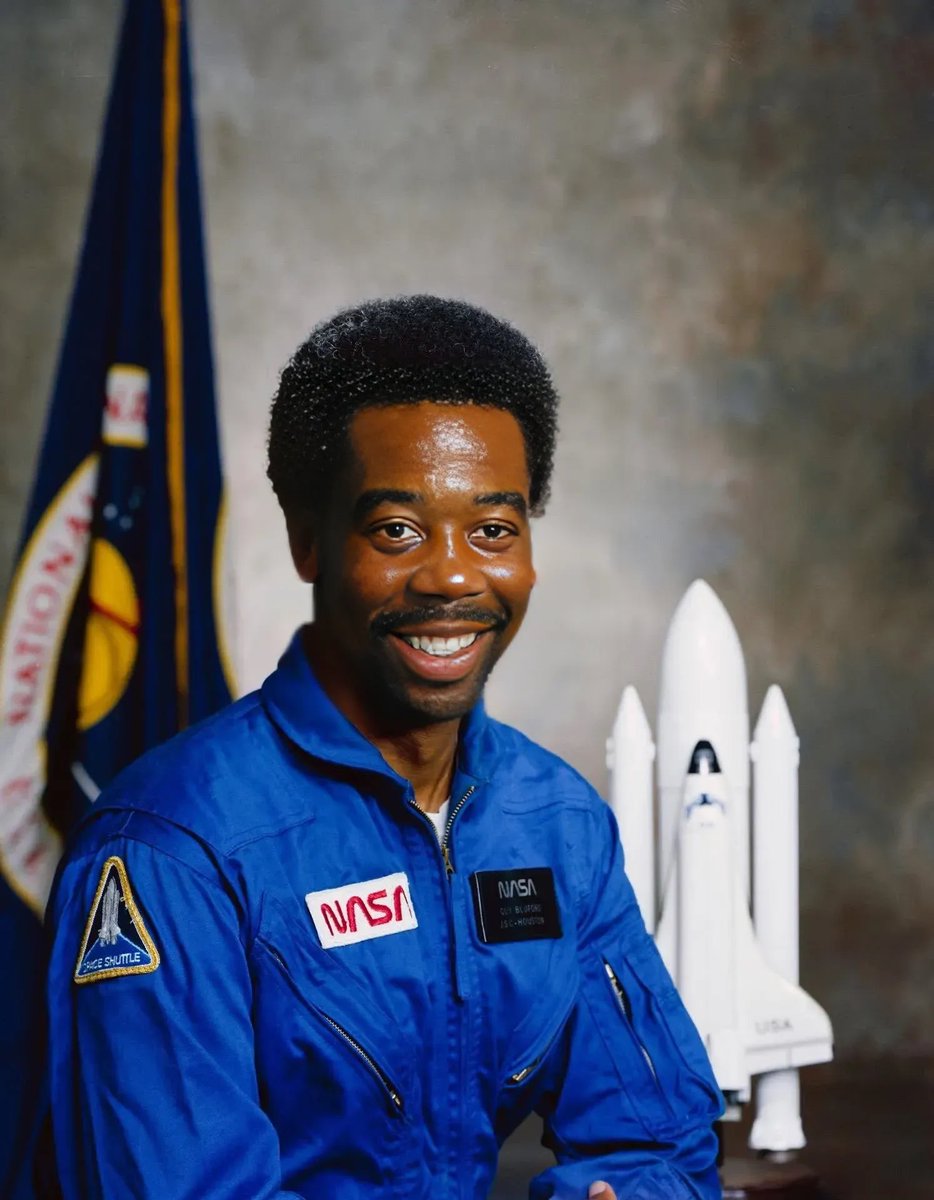 emo Mozeliak tweet media