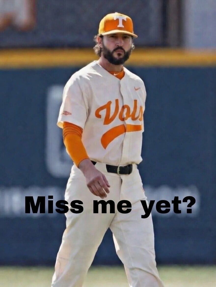 LtPJD9003 tweet media