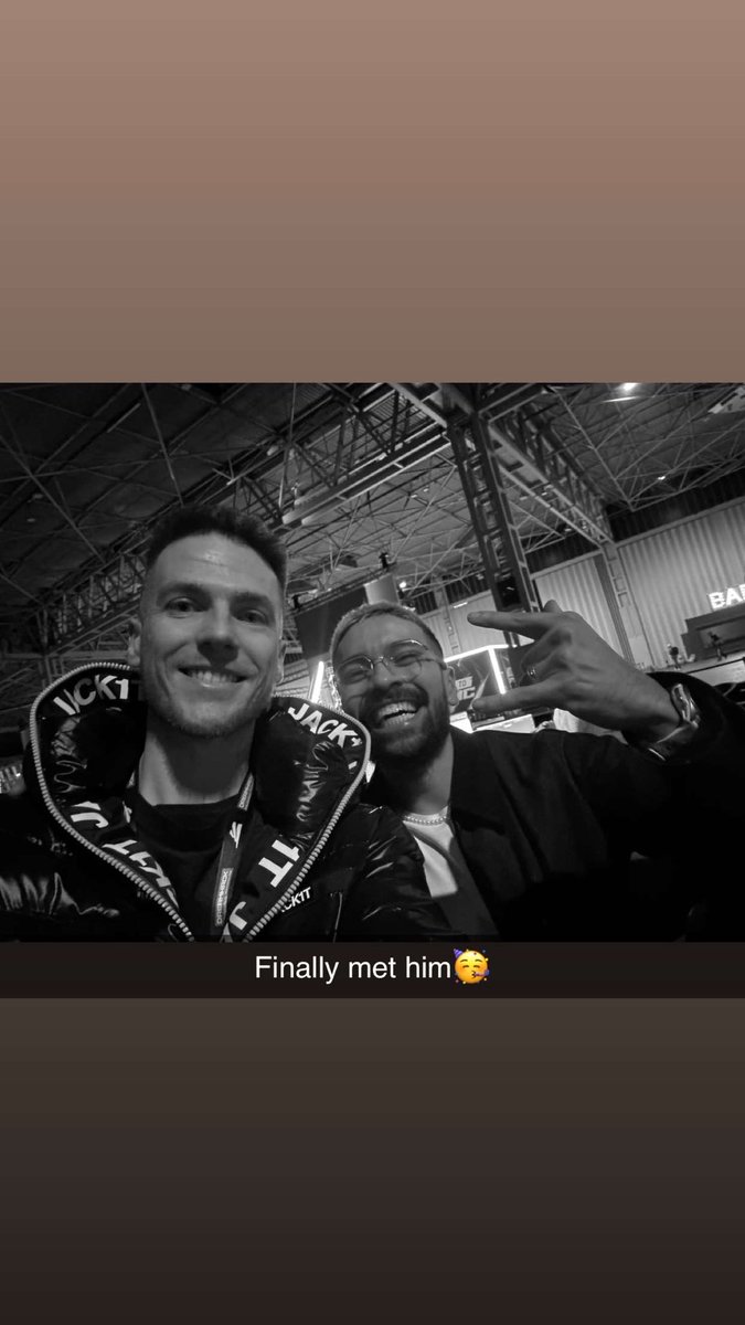 ShaunnyOfficial's tweet photo. Optic might have lost. But caught this legend just in time so happy🥳❤️ @PullzeCheck love the streams. Congrats to every competitor that made it though on WZ https://t.co/C3RKKr40wC