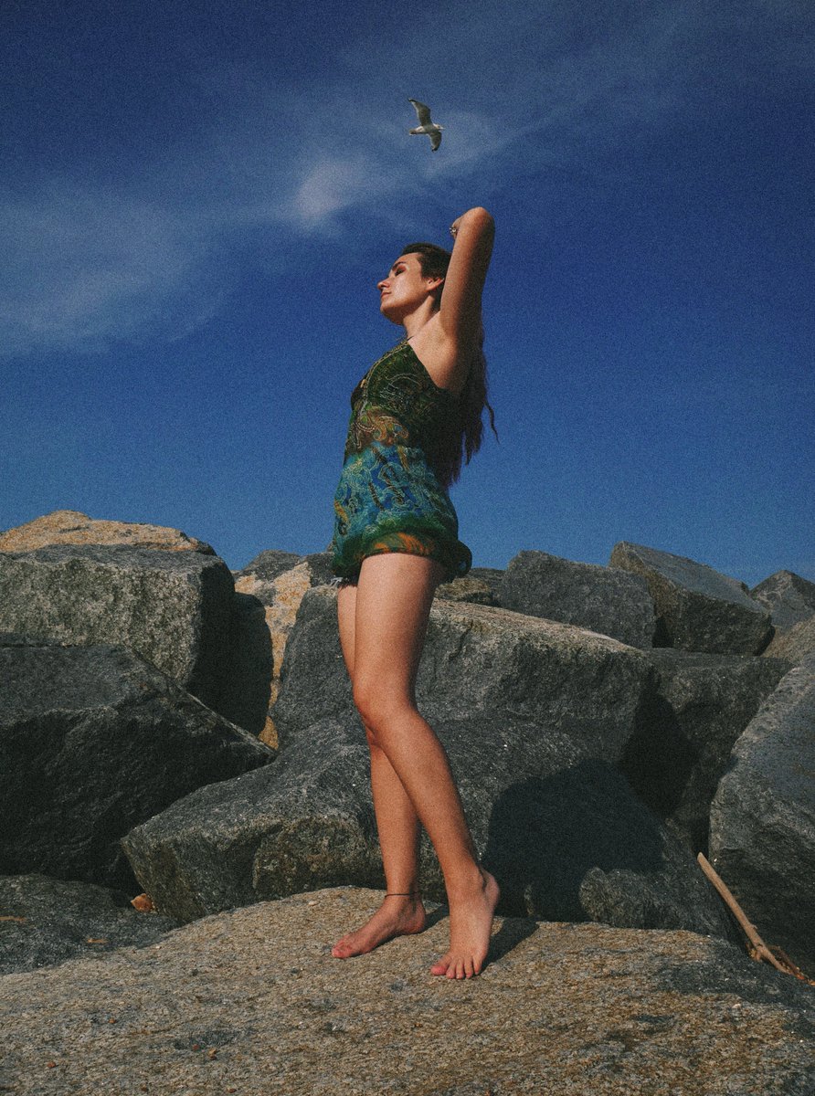 Leafy's Feet tweet media