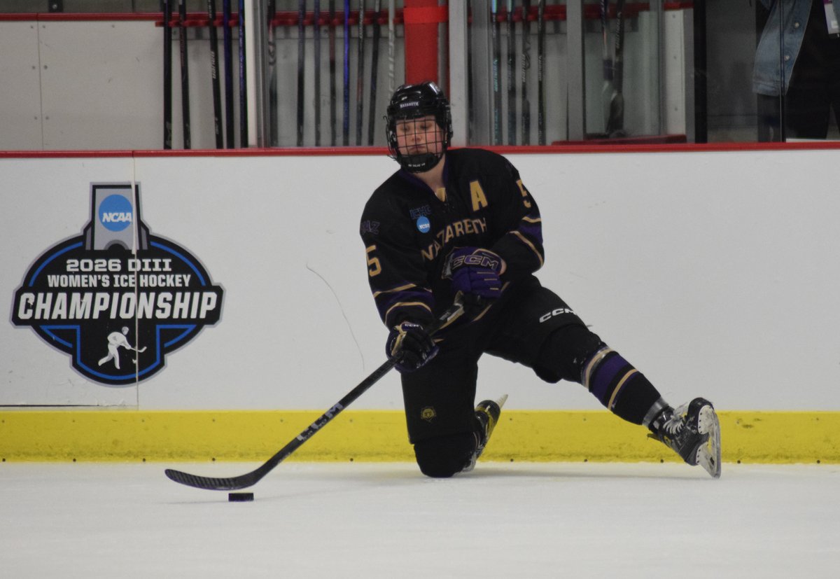 NCAADIII's tweet photo. 15 minutes till championship hockey! ✨🏒

@NazAthletics @UWRFFalcons 

#WhyD3 #D3hky https://t.co/AROlwPh72b
