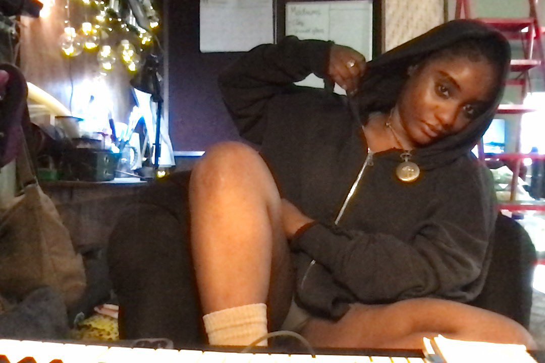 Basil 🖤 tweet media