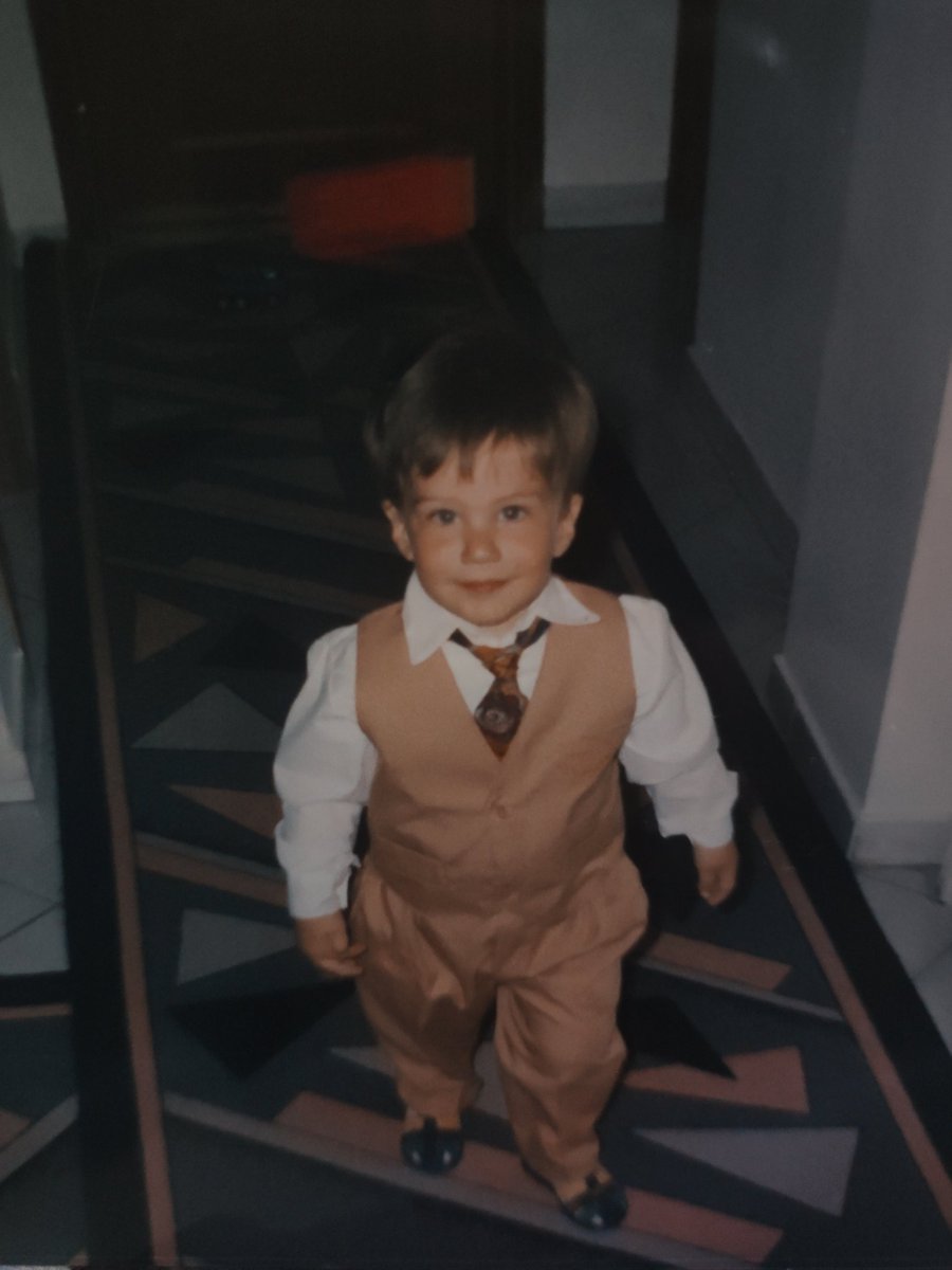 akis_d20 tweet media