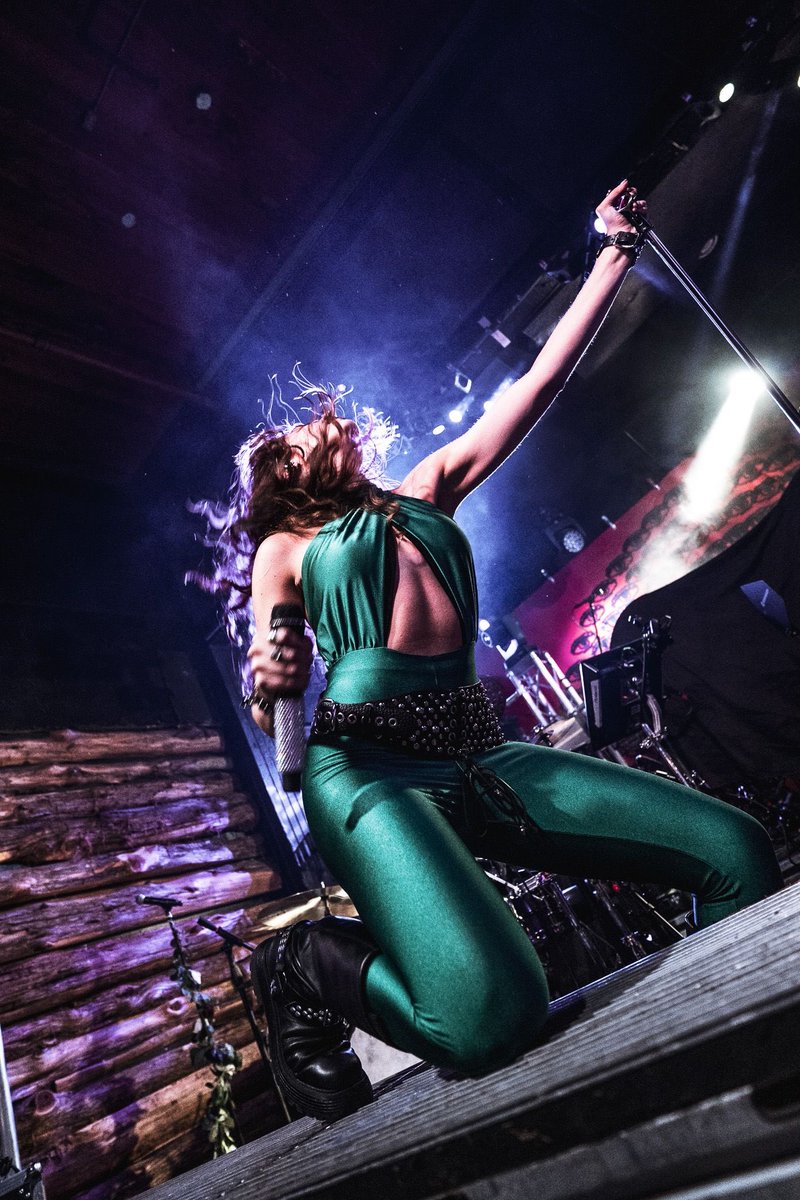 DIAMANTE tweet media