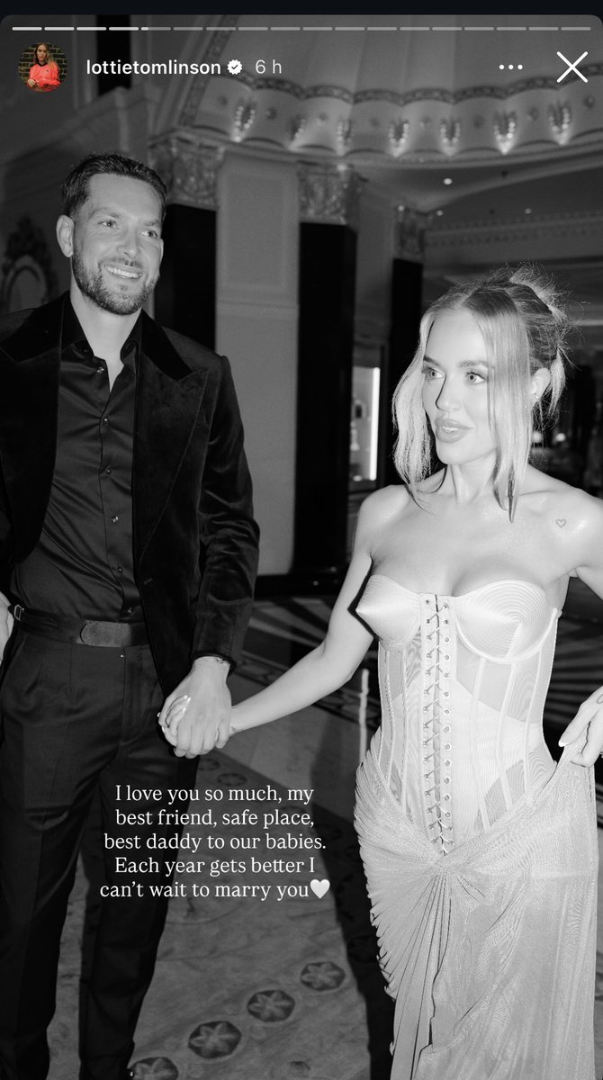 pinkexposing's tweet photo. Open your eyes, Lottie, it's no use pretending to be the perfect couple on your timeline with "love of my life" if the handsome guy is always showing up where he shouldn't be... and he doesn't even try to hide it 😬 https://t.co/jy6uSKoTxj