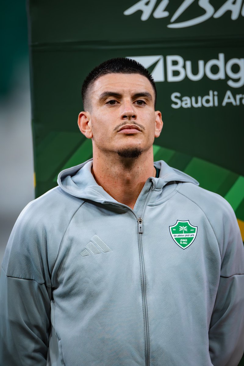 عمرو tweet media