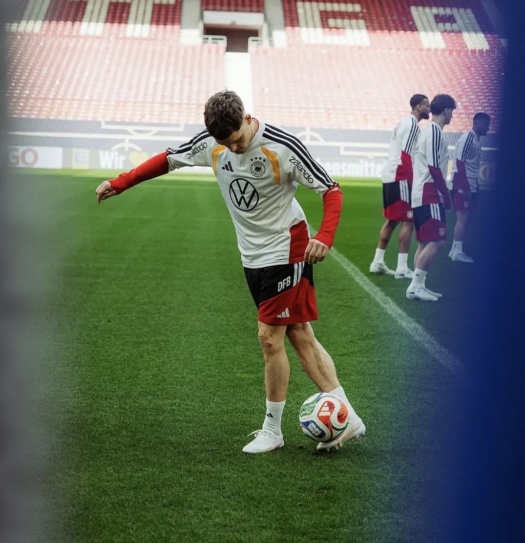 FlorianFlicks tweet media