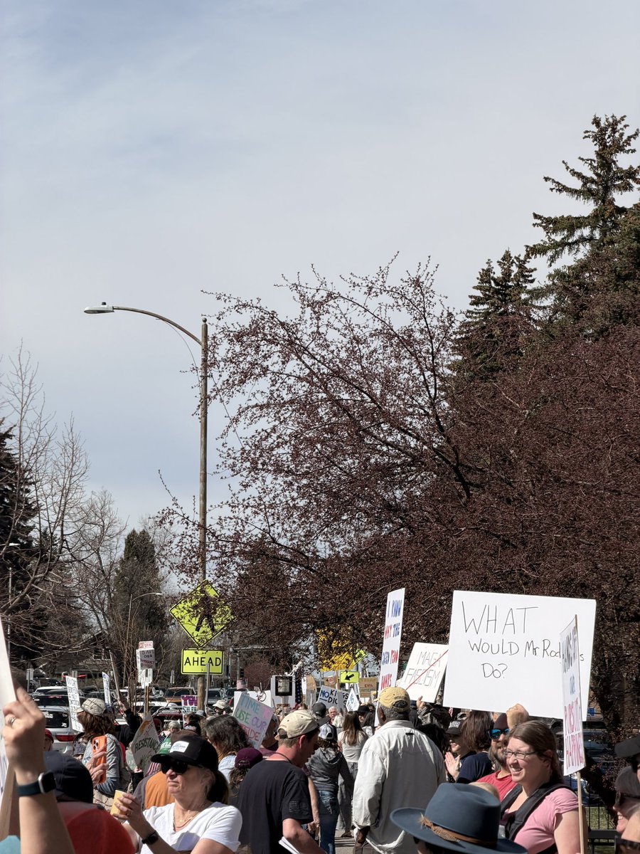 MTCollegeDems's tweet photo. Bozeman showed up yesterday for #nokings and so did we because democracy is worth fighting for.
#mtpol #OurFutureMT https://t.co/SXDDSKi1dR