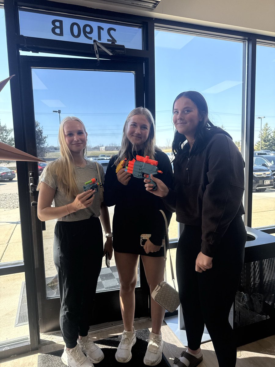 Murdermommys's tweet image. Erin with a double kill on Kelsey and Alayna from @fatgats @StillyNerf26 #notsneaky