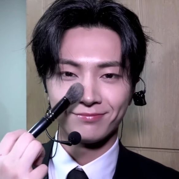 jay media⋆⭒˚.⋆ tweet media