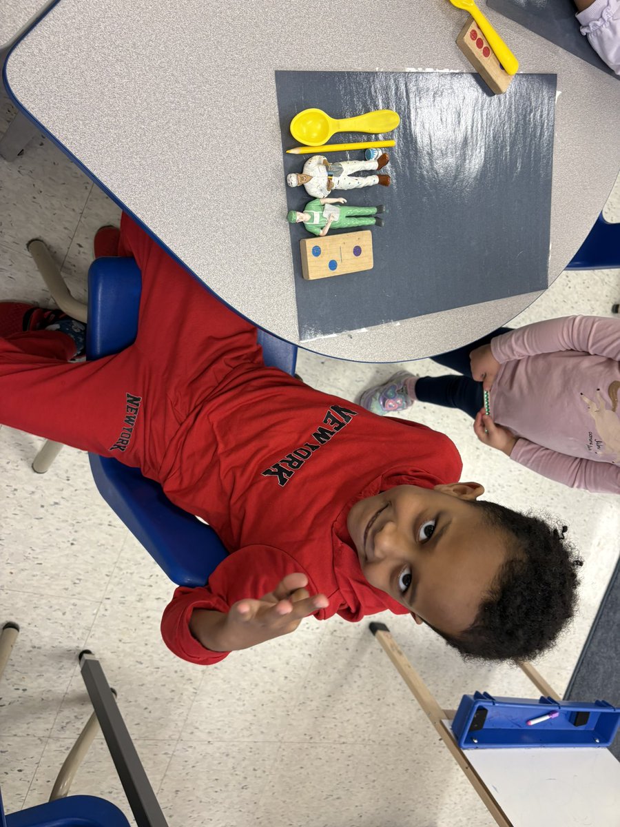 ECLearnings's tweet photo. KG-A exploring measurements using non-standard objects. Also, grading length &amp; height of different objects using standard measurement. These hands-on activities teach estimation &amp; comparison skills (longer/shorter). 

#Measurements #DMNL #StRitaOCSB https://t.co/OeolF3IzaO
