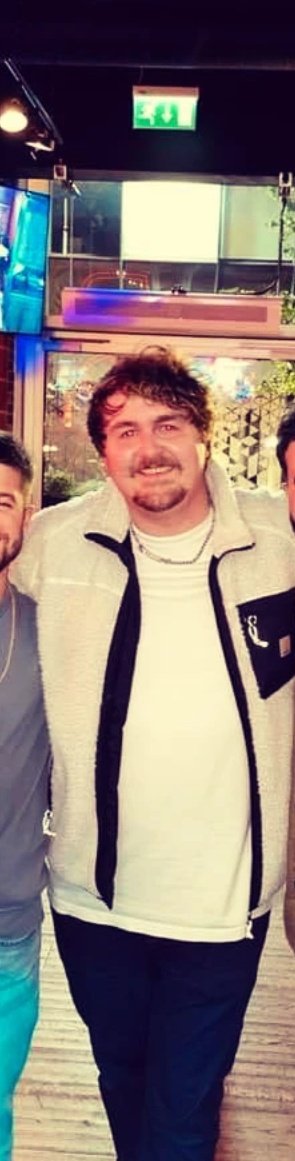 BenRileyLD's tweet photo. Just over 3 years apart. I was very fat and miserable. Now I'm slightly less fat and slightly less miserable but at least I have a jawline again. Progress of sorts 💪 https://t.co/RJAsQPNFE9