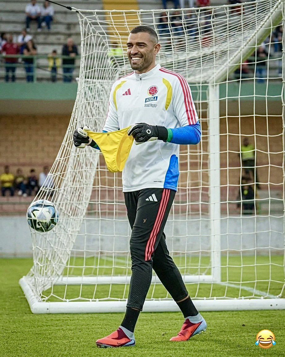 La tanga Montero <a href="/FCFSeleccionCol/">Selección Colombia</a>