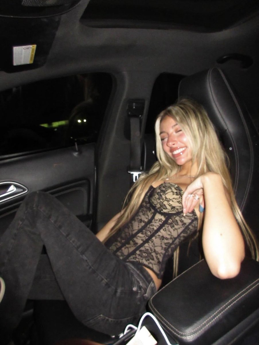 Lyss ♕ | Findom tweet media